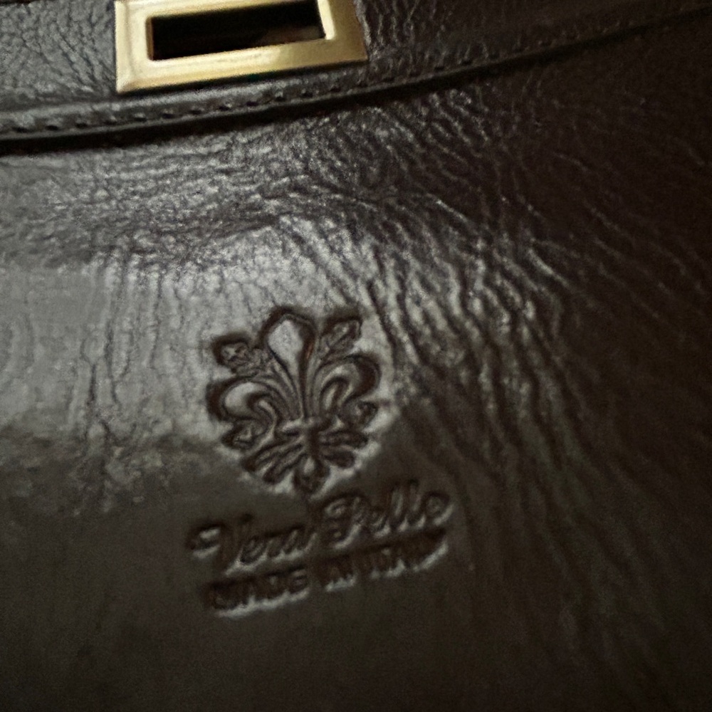 Vera Pelle Chocolate Brown Leather Satchel with Gold Hardware - Picture 4 of 12